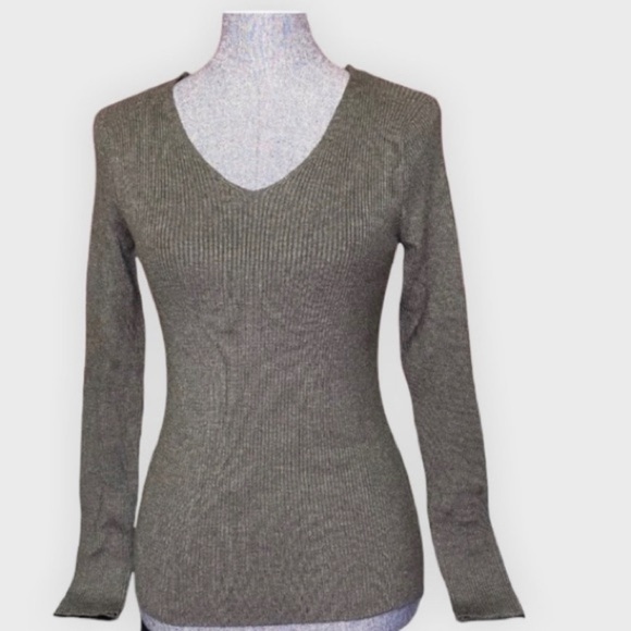 Hyped Unicorn Sweaters - Hyped Unicorn gray v-neck bodycon sweater Large